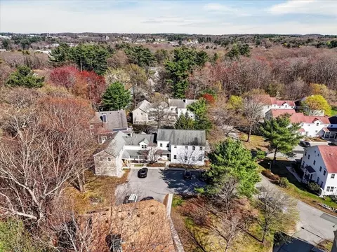 8 N Cmns #C, Lincoln, MA 01773