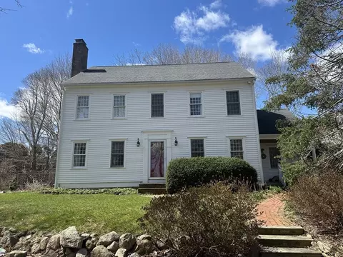 1 Moody Dr, Sandwich, MA 02563