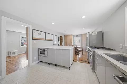 28 Lilly Ln, Dedham, MA 02026 photo 10