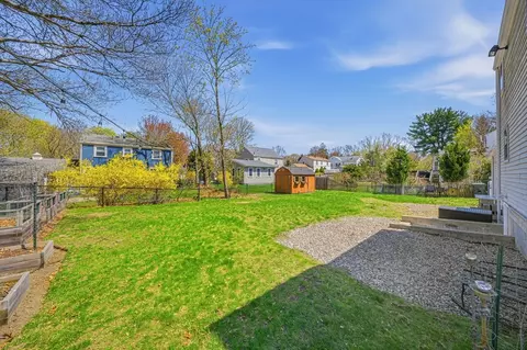 28 Lilly Ln, Dedham, MA 02026 photo 3
