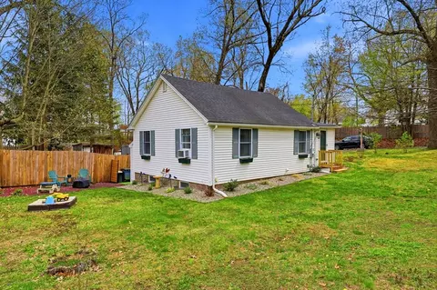 1 Echo Rd, Southwick, MA 01077 photo 6