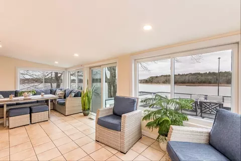 10 Sunset Ave, Wareham, MA 02558 photo 6