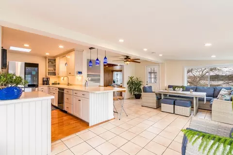 10 Sunset Ave, Wareham, MA 02558 photo 9