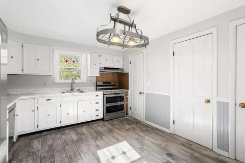 Kitchen - 8 Contentment Pl, Dedham, MA 02026 photo 2 of 2