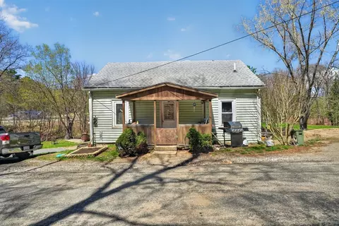 3 Hog Hollow Rd, Shelburne Falls, MA 01370