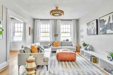 Living - 20 John St #3, Brookline, MA 02446 photo 1 of 2
