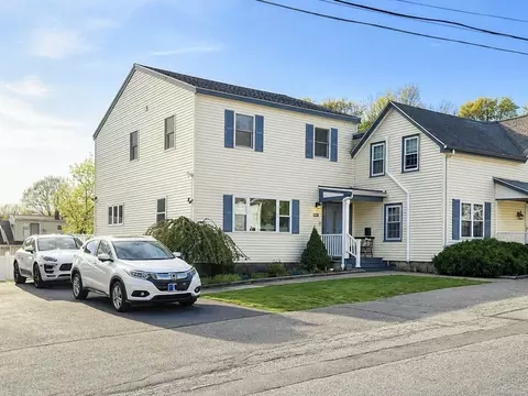 21 Herbert St #B, Wakefield, MA 01880