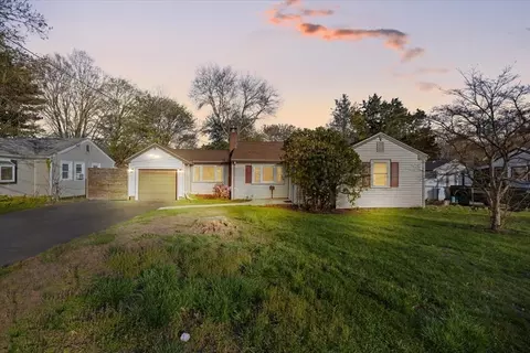 11 Lind Ter, Randolph, MA 02368
