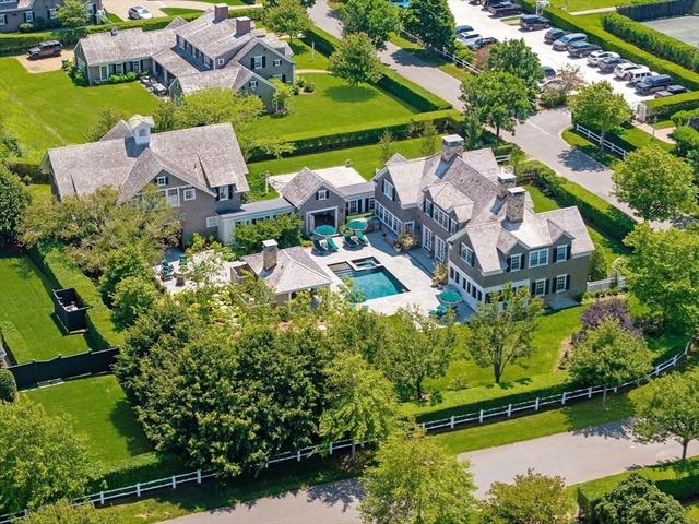 3 Field Club Ln, Edgartown, MA 02539