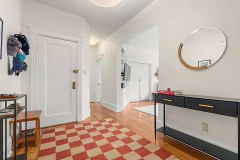 89 Mason Ter #3, Brookline, MA 02446