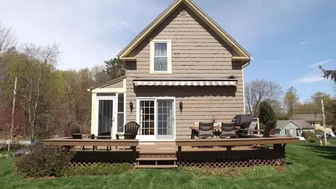 Exterior - 61 Nelson Pl, Worcester, MA 01605 photo 7 of 10