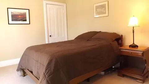 Bedroom - 61 Nelson Pl, Worcester, MA 01605 photo 6 of 8