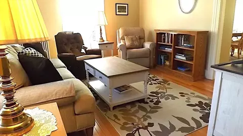 Living - 61 Nelson Pl, Worcester, MA 01605 photo 2 of 2