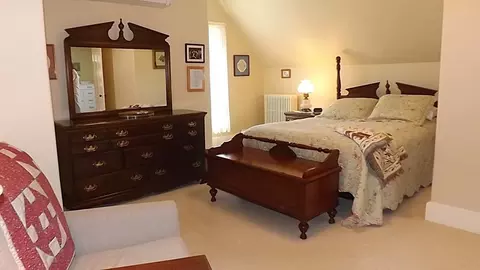 Bedroom - 61 Nelson Pl, Worcester, MA 01605 photo 1 of 8