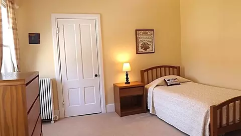 Bedroom - 61 Nelson Pl, Worcester, MA 01605 photo 7 of 8