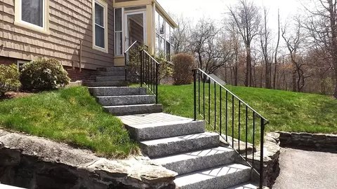 Exterior - 61 Nelson Pl, Worcester, MA 01605 photo 5 of 10