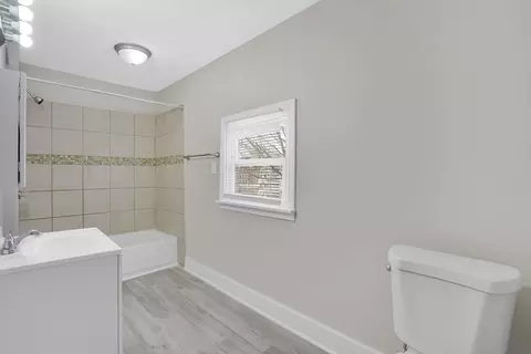 52 Thompson St, Springfield, MA 01109 photo 33