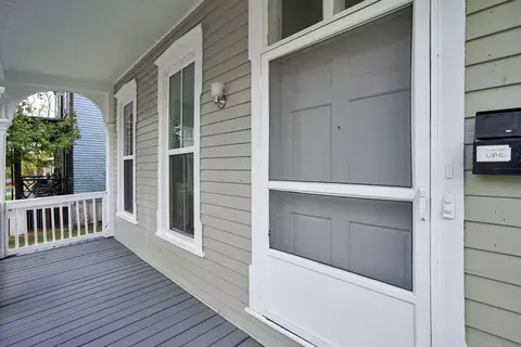 52 Thompson St, Springfield, MA 01109 photo 9