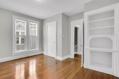 52 Thompson St, Springfield, MA 01109 photo 35