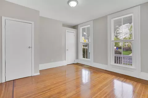 52 Thompson St, Springfield, MA 01109 photo 24