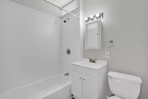 52 Thompson St, Springfield, MA 01109 photo 14