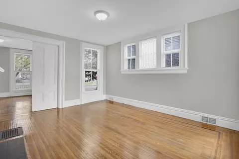 52 Thompson St, Springfield, MA 01109 photo 23
