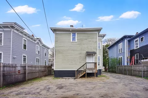 52 Thompson St, Springfield, MA 01109 photo 5