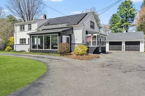 105 Plain St, Easthampton, MA 01027
