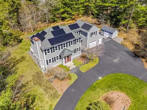 49 Martingale Ln, Plymouth, MA 02360