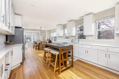 26 Cedar St #2, Marblehead, MA 01945 photo 9