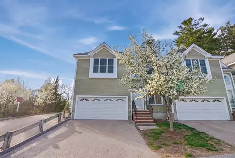 43 Knowlton Cir #43, Upton, MA 01568