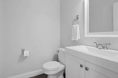 43 Knowlton Cir #43, Upton, MA 01568 photo 12