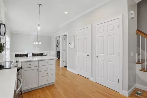 43 Knowlton Cir #43, Upton, MA 01568 photo 3