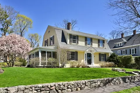 44 Bellevue Rd, Swampscott, MA 01907