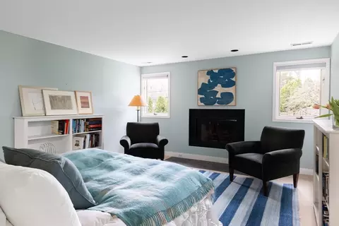 Bedroom - 185 Warren St, Brookline, MA 02445 photo 4 of 5