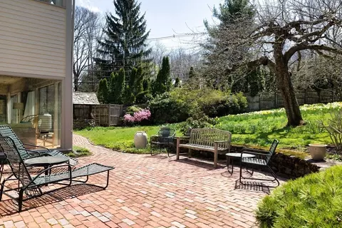 Exterior - 185 Warren St, Brookline, MA 02445 photo 1 of 5