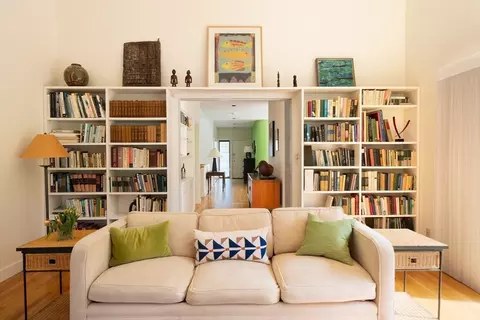 Living - 185 Warren St, Brookline, MA 02445 photo 2 of 4