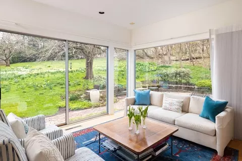 Living - 185 Warren St, Brookline, MA 02445 photo 3 of 4