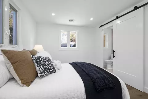 Bedroom - 1 Ridge Hill Rd, Canton, MA 02021 photo 6 of 8