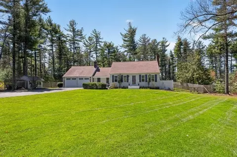 225 Church St, Duxbury, MA 02332