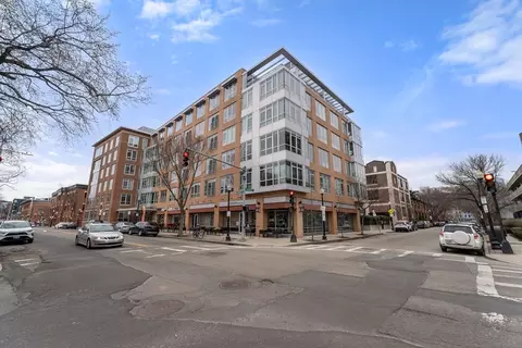 700 Harrison Ave #516, Boston, MA 02118