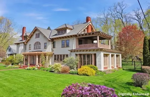 372 Main St, Amesbury, MA 01913