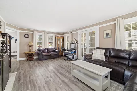 Living - 6 Birch St, Wareham, MA 02571 photo 3 of 3