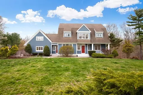 120 Cricket Ln, North Andover, MA 01845
