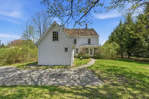 216 College Hwy, Southampton, MA 01073