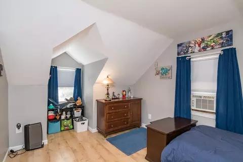 Bedroom - 222 Plumtree Rd, Springfield, MA 01118 photo 2 of 4