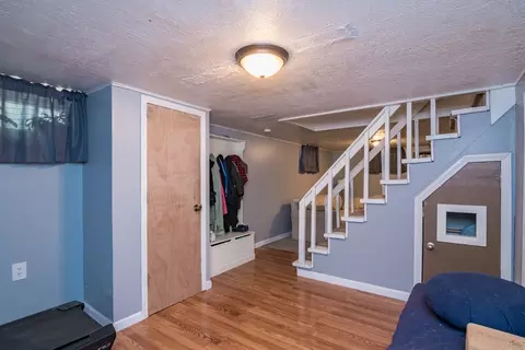 Entry Way - 222 Plumtree Rd, Springfield, MA 01118 photo 3 of 3