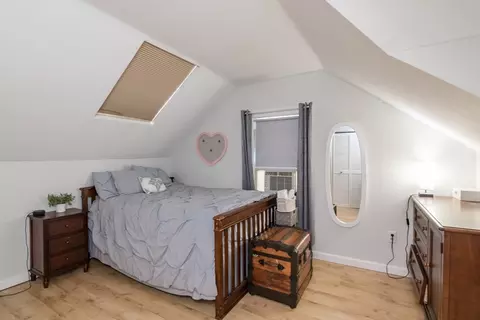 Bedroom - 222 Plumtree Rd, Springfield, MA 01118 photo 4 of 4