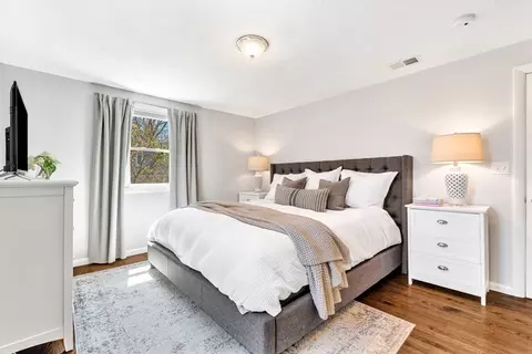 72 Oakcrest Rd, Needham, MA 02492 photo 9