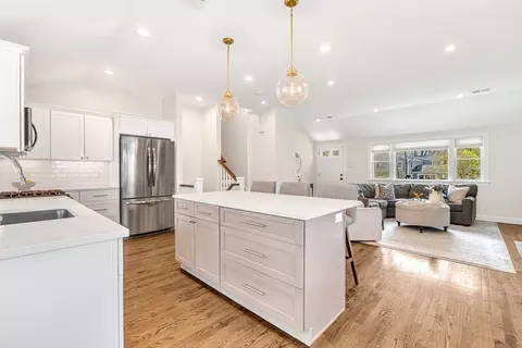 72 Oakcrest Rd, Needham, MA 02492 photo 8